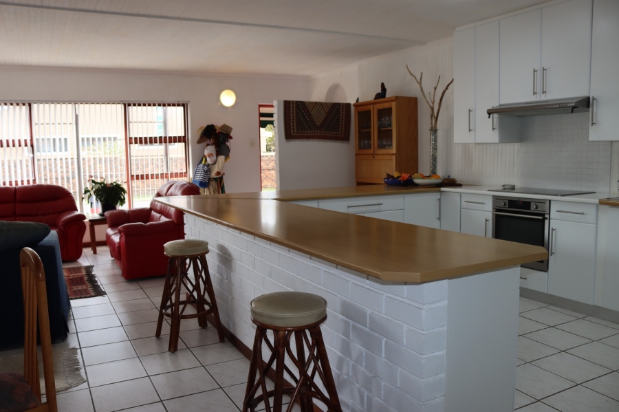 7 Bedroom Property for Sale in Kleinmond Western Cape